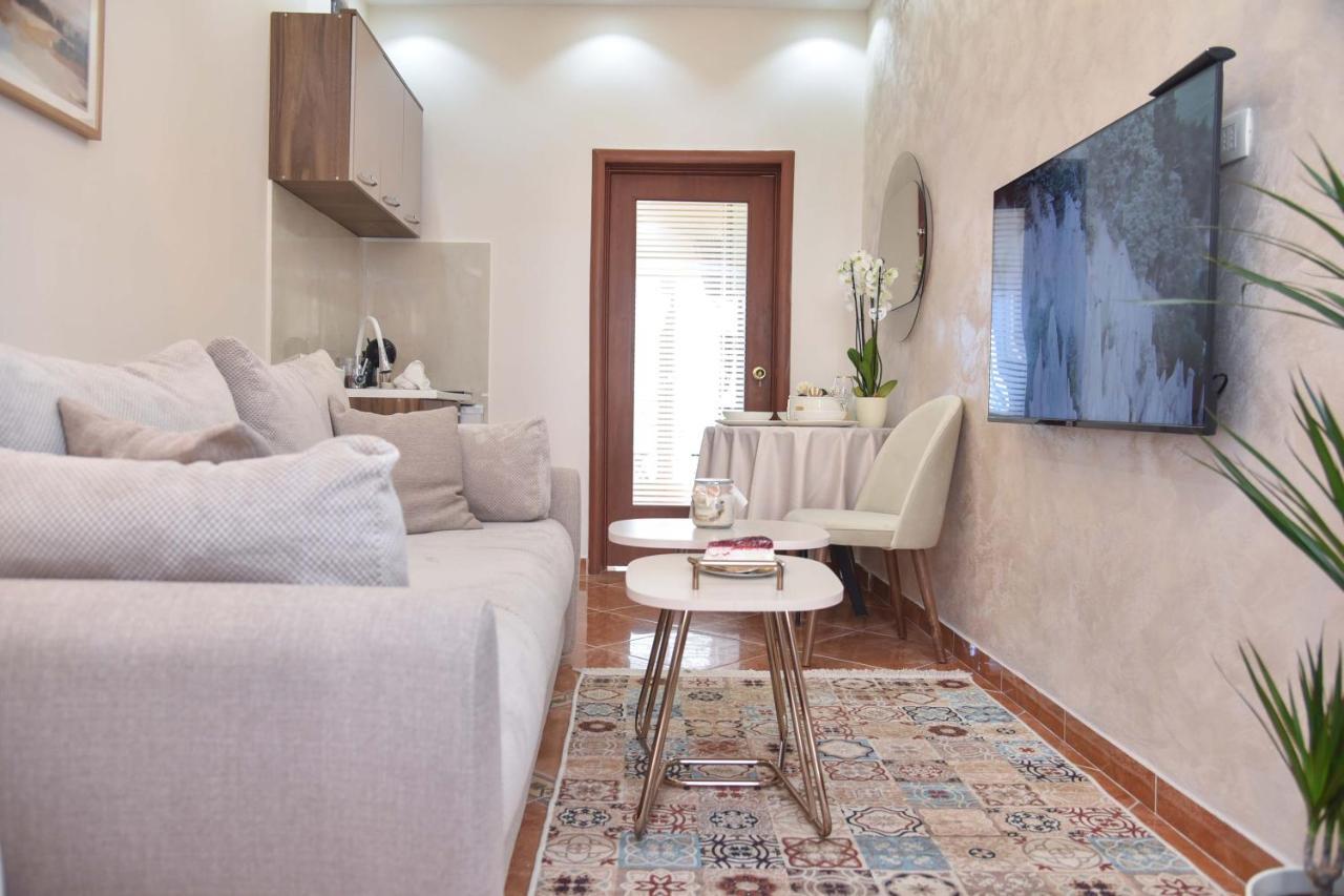 Beach House Petrovac エクステリア 写真
